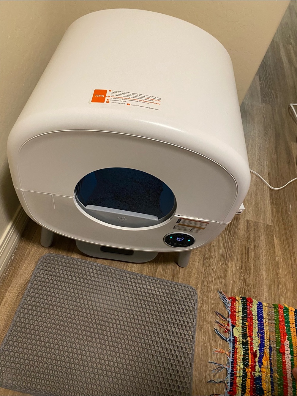 Automatic Self-Cleaning Cat Litter Box in White